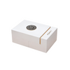 Caja blanca del perfume del MDF del diseño minimalista con acentos dorados y logotipo del metal